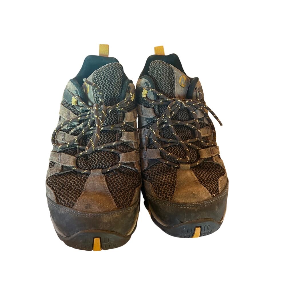 Men's Brown Athletic Trail Shoes with Yellow Accents
